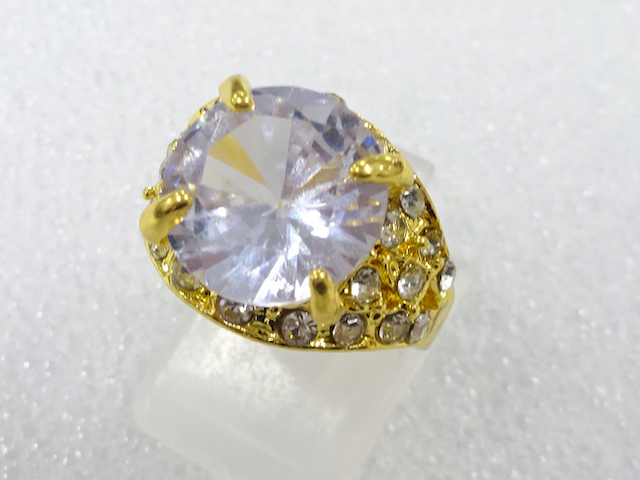 Crystal ring (size 11)